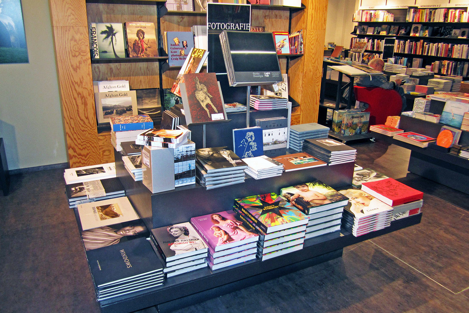 04b_krauthammer-orell-fuessli_jwob_francisco-paco-carrascosa